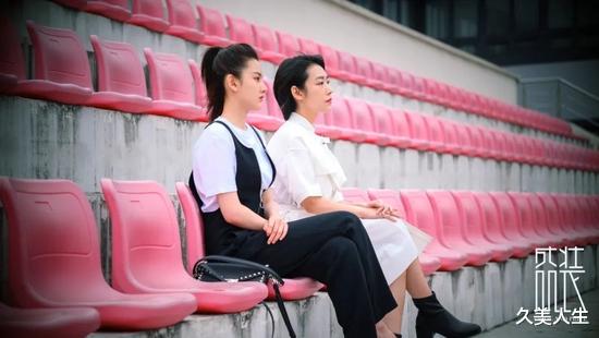 |2月看霸气双女主「盛装」开战