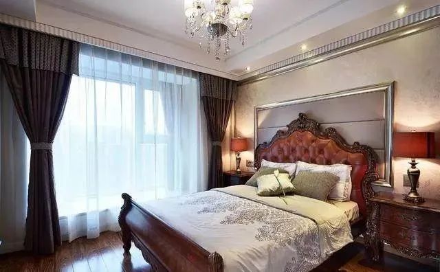 老丈人帮忙装修的婚房，一进门就被玄关鞋柜美到了，满满的感动！