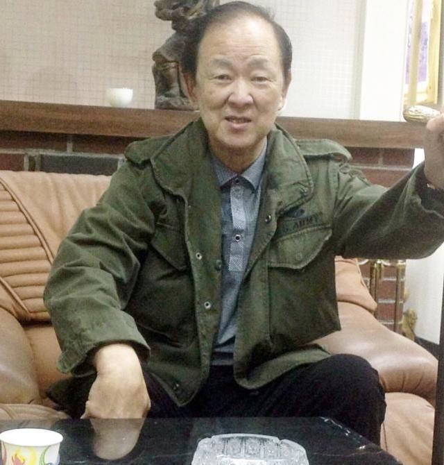 王羽|一代巨星王羽最后住院画面曝光，头脑糊涂时还酗酒如命，让人惋惜