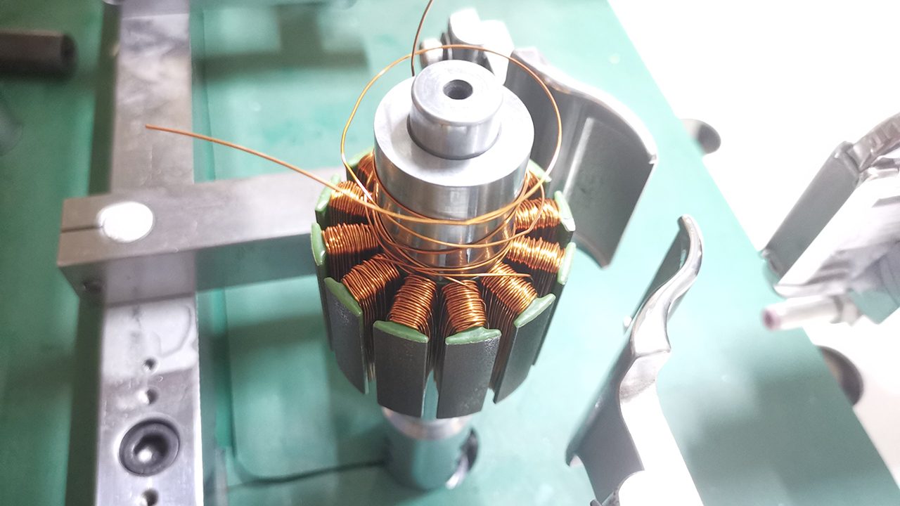 rpm|无刷电机绕线机如何根据定子相关参数决定绕线速度