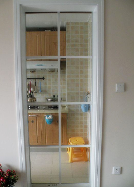 北漂小夫妻借钱买北京40平小房,看到客厅沙发我真是哭笑不得