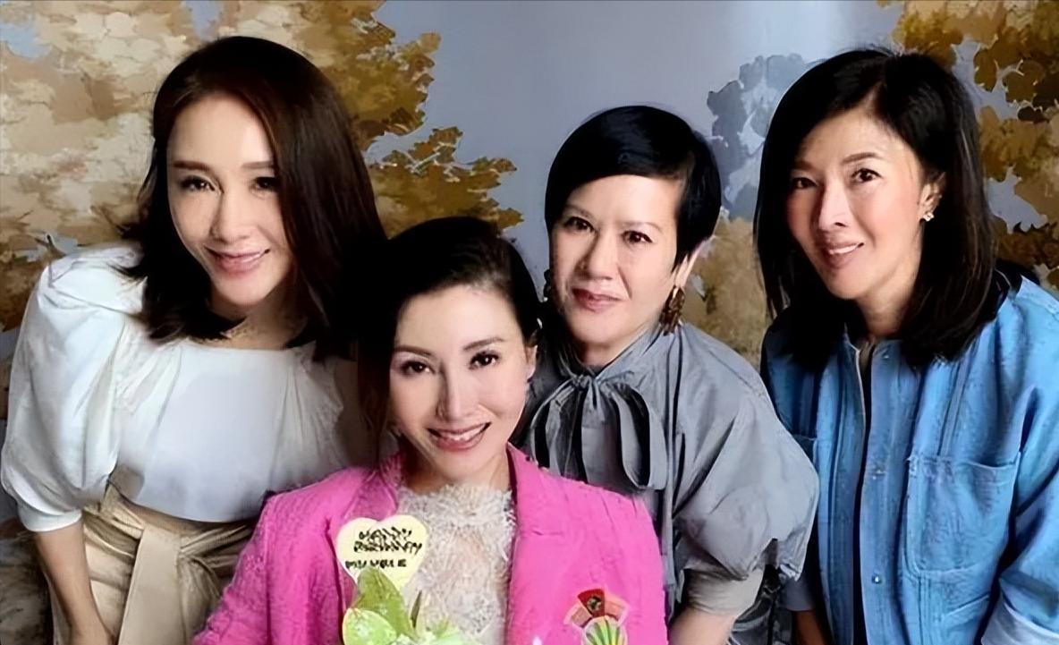 李嘉欣|李嘉欣姐姐：甩掉银行职员前夫，靠妹妹介绍当小三，成功嫁入豪门