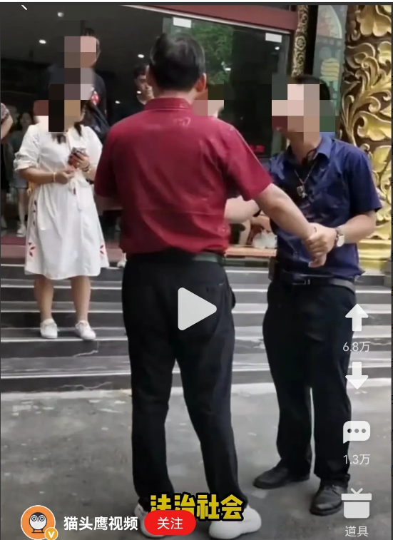 武汉|近日，云南西双版纳，一男子疑似在在云南旅游时遭遇强制购物