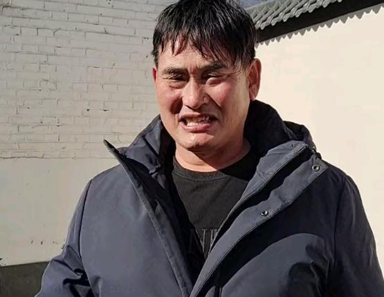 陈萌|陈萌怀双胞胎体重仅94斤?大衣哥经纪人回应,并透露大衣哥态度