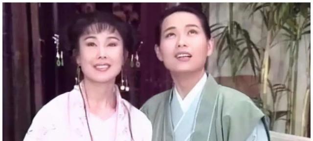 碧莲|新白娘子传奇:明知道许仕林只爱胡媚娘,碧莲为什么还要嫁给他