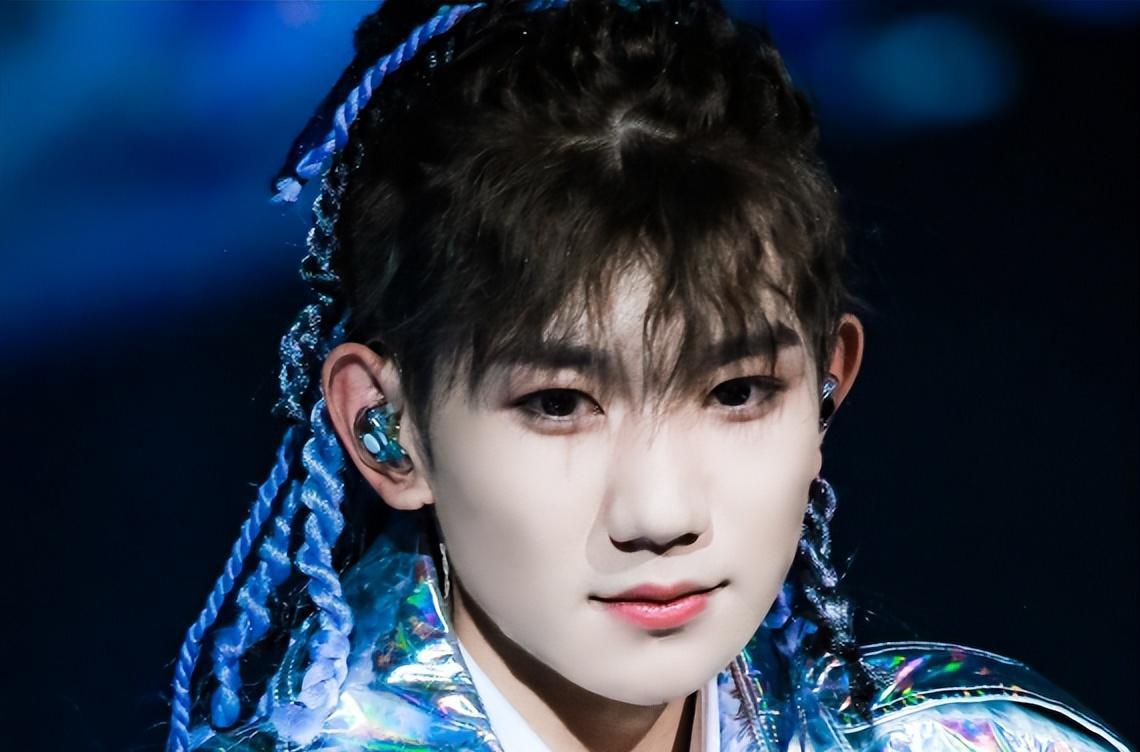 王源|王源懒理伯克利退学风波,官宣跨年晚会平台,TFBOYS有望合体