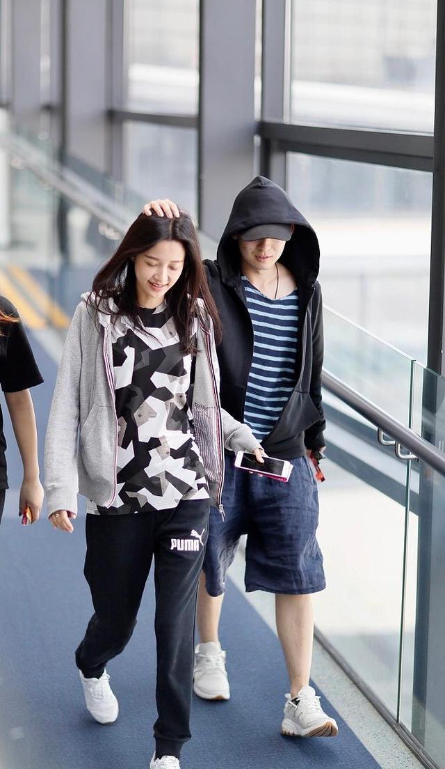 孙怡|孙怡穿吊带裙配黑丝,性感又妖娆,网友:董子健“愚昧”啊!