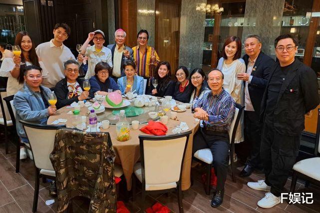 TVB|老戏骨李龙基为娇妻举办生日派对 众多TVB艺人同事出席派对
