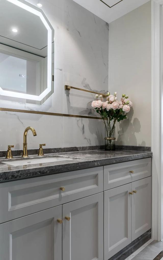 206㎡现代轻奢，华丽的高级质感，优雅的舒适空间