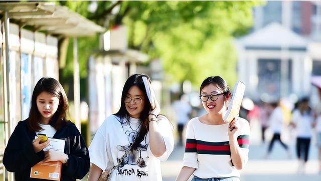 求职|名校毕业生求职碰壁,无奈说出心里话:有些专业有985加持也白搭