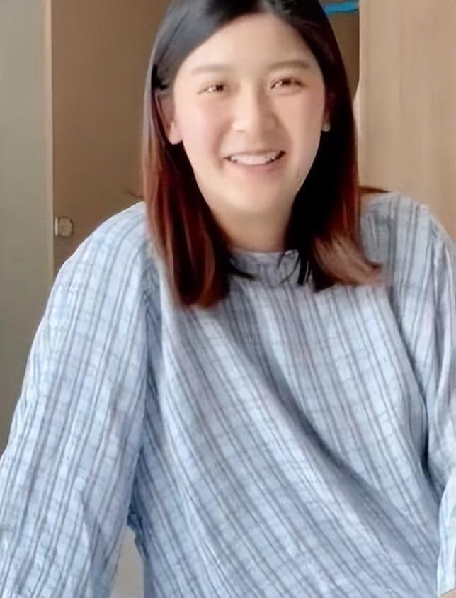 余香凝|香港女星怀孕胖40斤自曝肥照！网友：终于看到人类版女明星