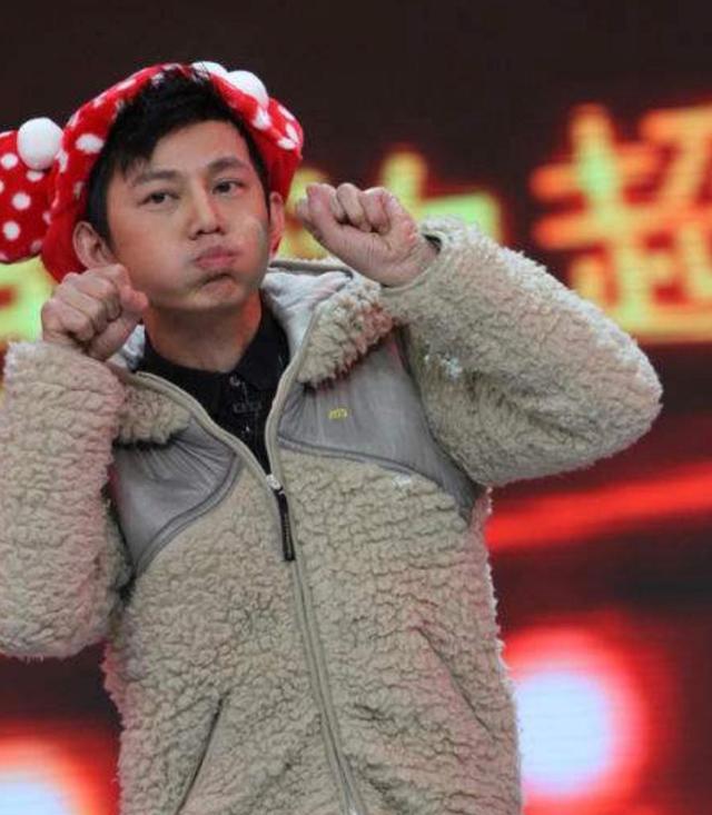 何炅|娱乐圈的人走茶凉，在48岁的何炅身上体现得“淋漓尽致”