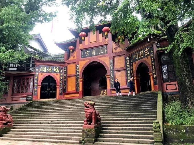 云南旅游|冬季来临，已过大学此生一定要自驾去一次四川