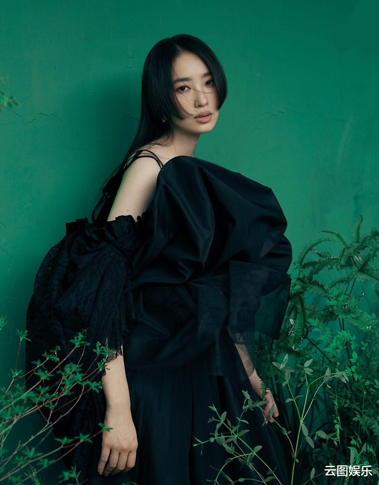 龚慈恩22岁女儿被传坠楼身亡,经纪人怒斥:她好得很,别乱开玩笑