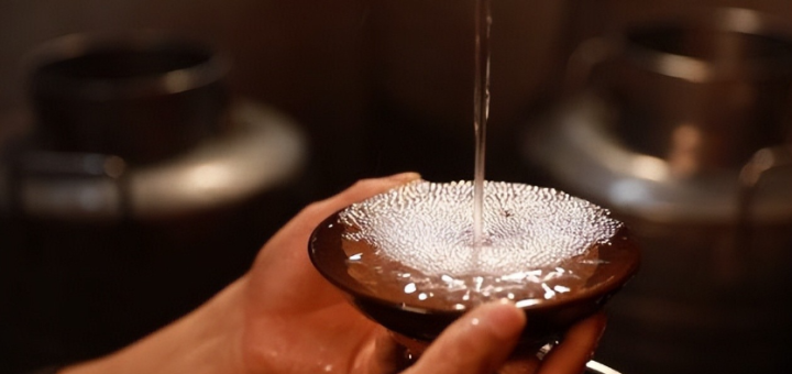 |喝酒的意义,不单单是为了口腹之欲,它可能是为了其他东西