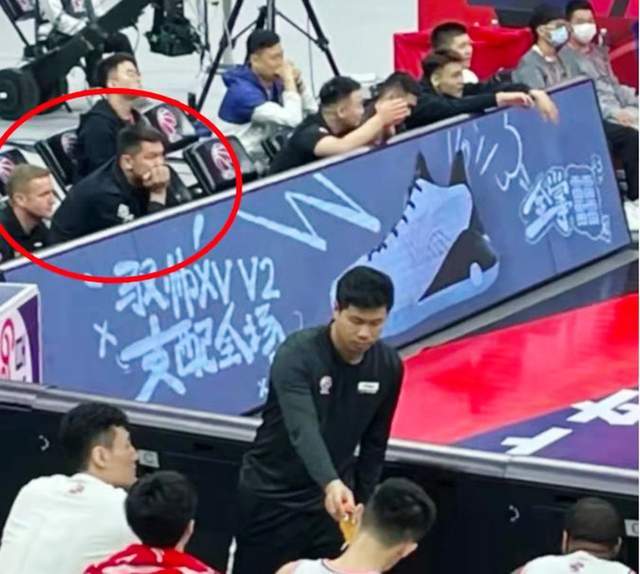 西蒙斯|恭喜广东队，杜锋迎来强援一举两得，赵睿回归日期浮出水面