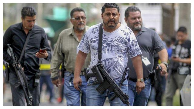 索菲亚|哥伦比亚患癌妈妈单身闯荡好莱坞，22年后成为全球收入最高的女星