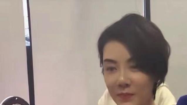 车晓|被撩害羞到脸红，40岁车晓是演的还是真的？