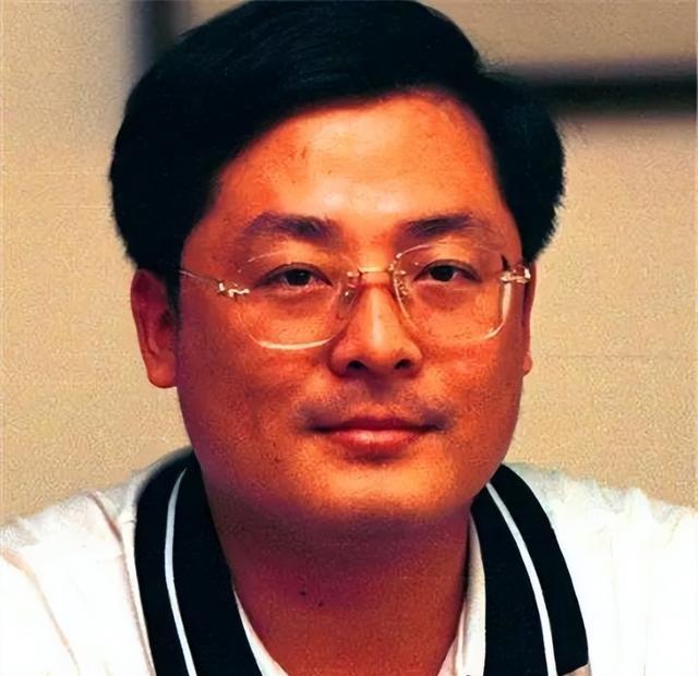 中国首个被判死刑的亿万富翁,临死前还挣扎:我花500亿饶我一命