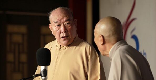 郭德纲|相声演员郭德纲用相声回怼尹笑声、苏文茂对其会六百段相声的质疑