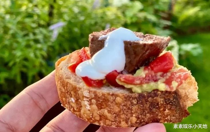 孙艺珍|孙艺珍官宣怀孕后和闺蜜聚会,玄彬为她们做烤肉,宋允儿开心大笑