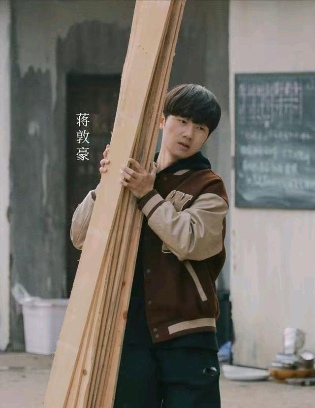 蒋敦豪|糊掉的好声音总冠军参加《种地吧》出圈，还被人民网发文推荐