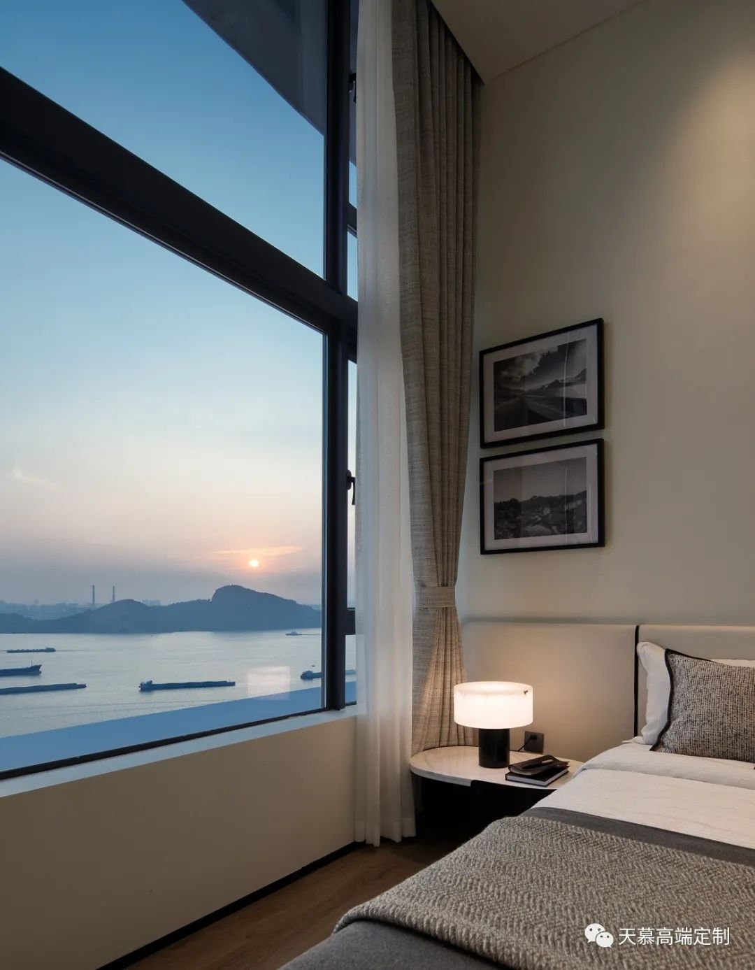 透过极简的独特设计,领略海湾独特的山海风光