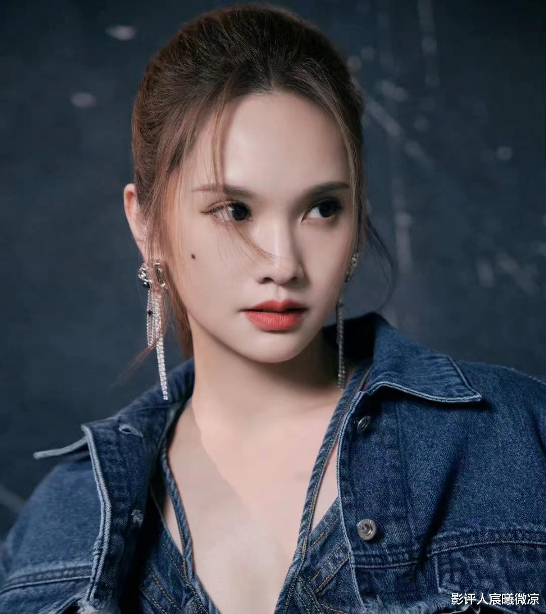 佟丽娅|《我们的歌》热度不敌《披荆斩棘》,林志炫抢话,杨丞琳这样应对