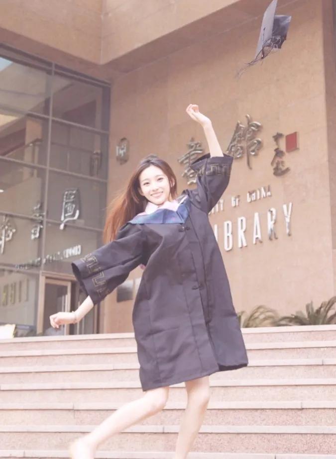 春晚|27岁马凡舒：从模特到首位春晚90后主持人，花了9年时间