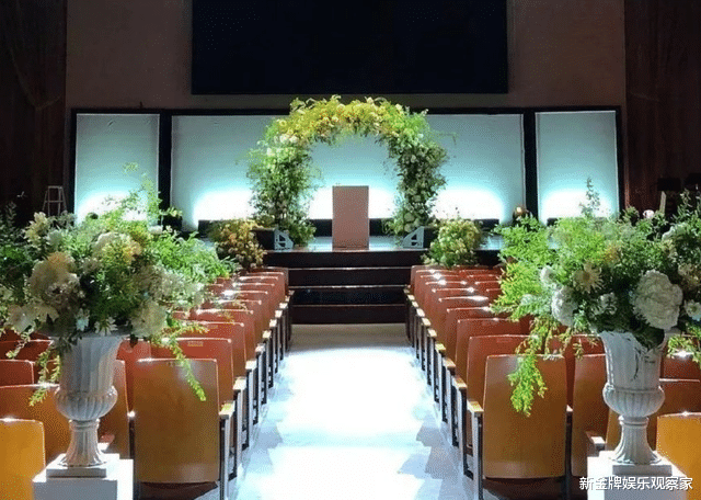 朴信惠|朴信惠崔泰俊结婚内场曝光,都暻秀到场,李洪基唱继承者主题曲