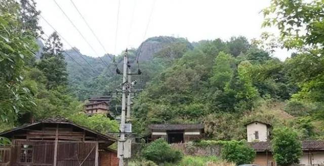 案例:67岁老汉囚禁且侵犯孙子女友,罪行败露后称为了孙子好