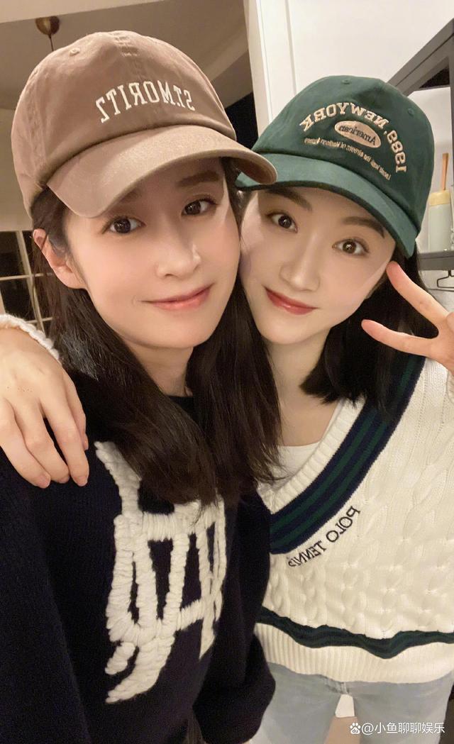 景甜|颖儿晒景甜探班照，俩人同框感情好，被景甜叮嘱穿羊绒裤太暖心