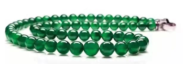 |一颗珠子要13万元。为什么翡翠珠链如此昂贵