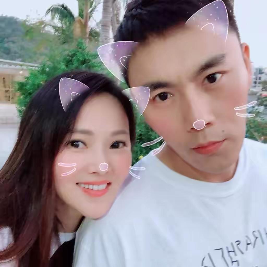 伊能静|伊能静晒秦昊近照,米粒镜头下的爸爸超帅气,夫妻俩终于团聚了