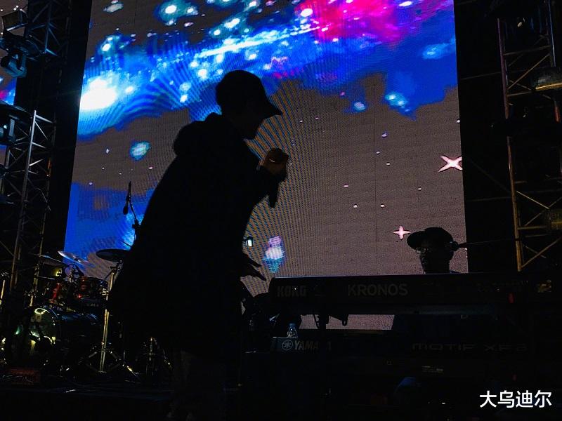 方大同|《声生不息》终于迎来港乐R&B,谁还敢说港乐没落了?讲吓笑啫!