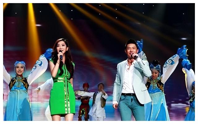 曾毅|55分账24年,凤凰传奇的清醒,打脸了多少因分账不均而反目的组合