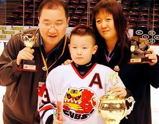 英达|巴图的继母梁欢:29岁嫁给英达,儿子英如镝是她一生的骄傲!