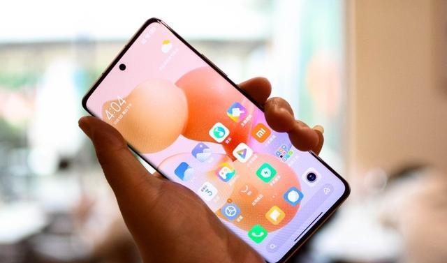 显卡|256GB+骁龙8Gen1，降到2999元！综合实力超小米12