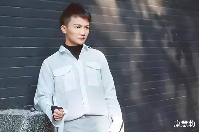 周深|究竟什么才是被抵制的“娘炮”审美？周深为什么不算？