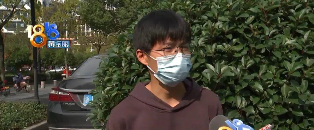 8个月宝宝磕到头 儿童座椅像“滑滑梯”?