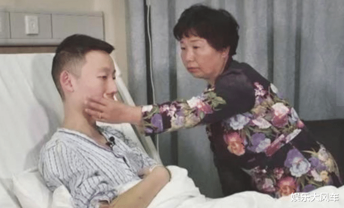 不演了?老杜实名举报许妈,称拿姚策诬陷她谋杀,暗示医院也参与