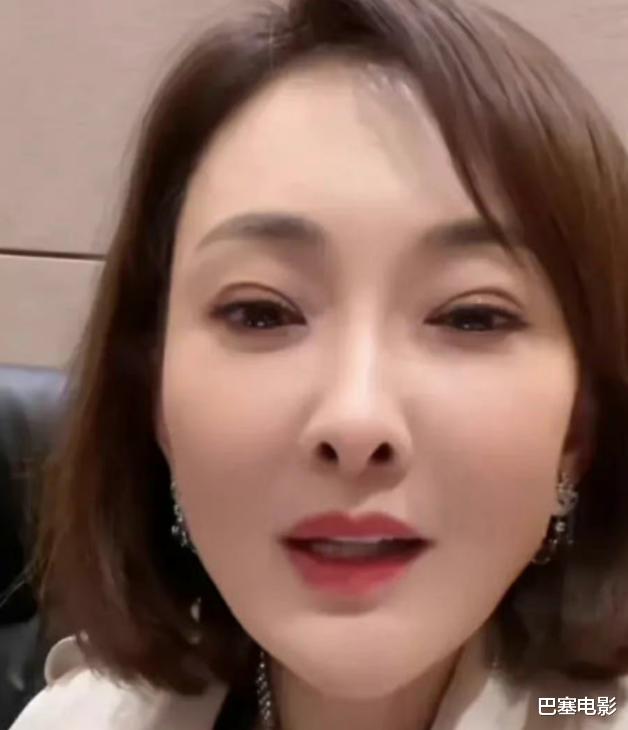 牛莉|好好的美女非去弄鼻子,林心如鼻子像被夹住,牛莉一个鼻孔两个大