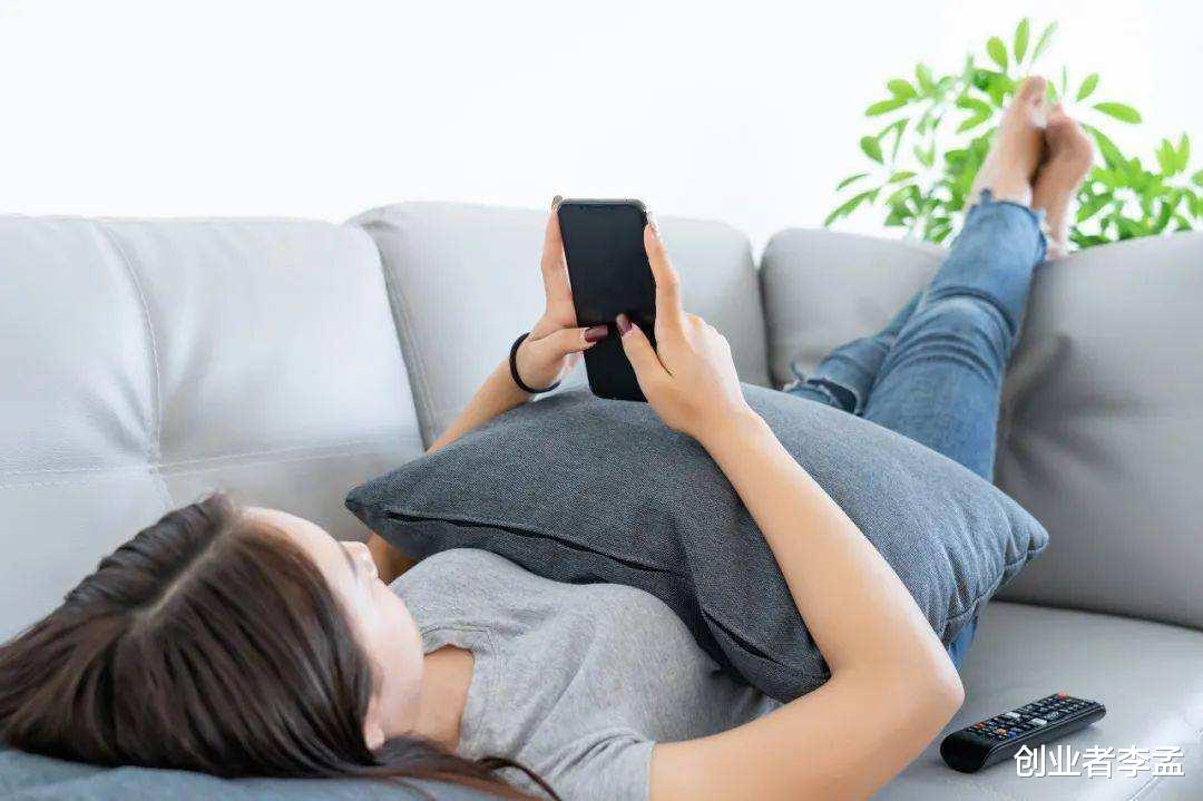 显卡|手机成为了每个人的亲密伙伴,这就是最尴尬的社交状态!