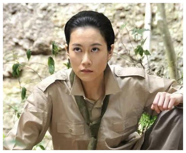 军人|整容脸就别演军人了!这9位女星告诉你,什么是军人形象