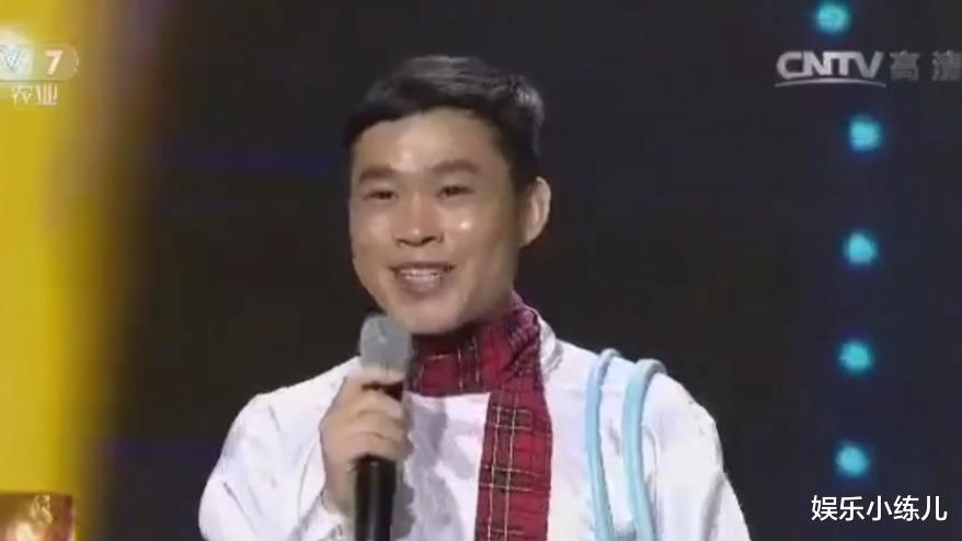 小沈阳|江西小伙模仿小沈阳走红全网，从此身边美女云集，成功抱得美人归