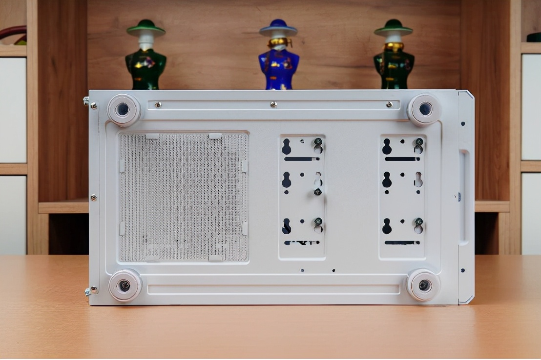 机箱|精致、雪白、小巧，先马易大师S1雪装版装机展示