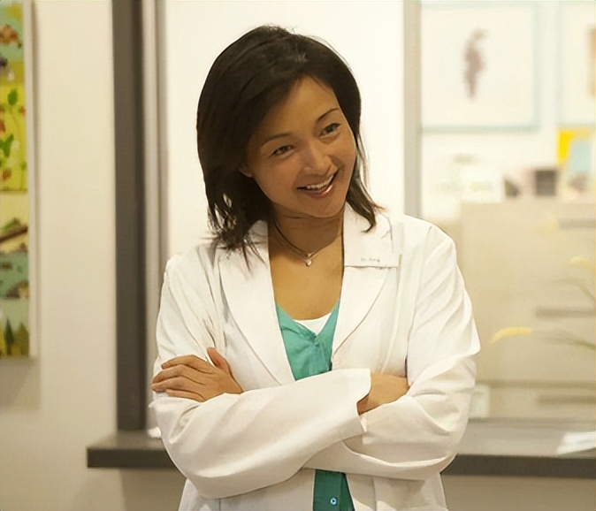 吴莫愁|街头卖艺、卑微求职、卖货求生，这5位过气女星如今有多窘？