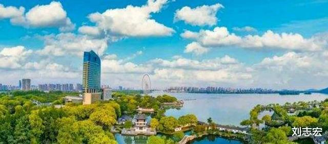 浙江省|中国“颜值很高”的城市，不是苏州，不是大连，游客来了就想留下