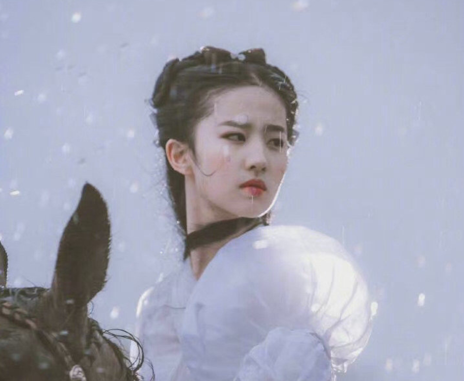刘亦菲|36岁刘亦菲再演古装剧，颜值依旧不输18年前，半永久都没问题