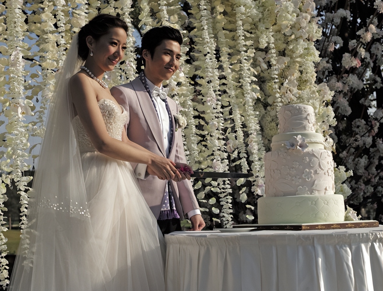 汪圆圆|从伪名媛到真阔太,8亿婚礼比徐子淇还要奢华,汪圆圆到底凭什么?